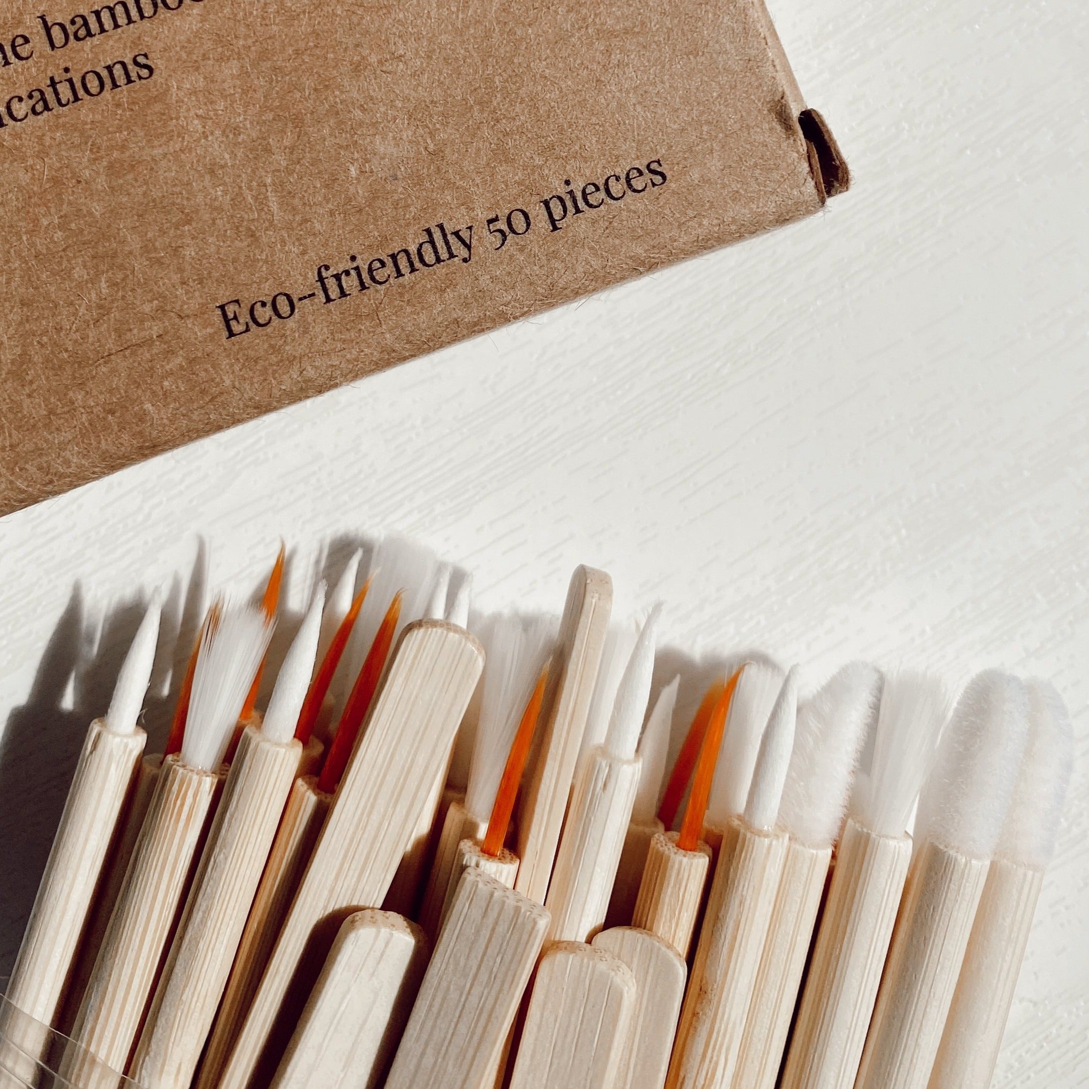 bamboo-applicators-lip-brushes