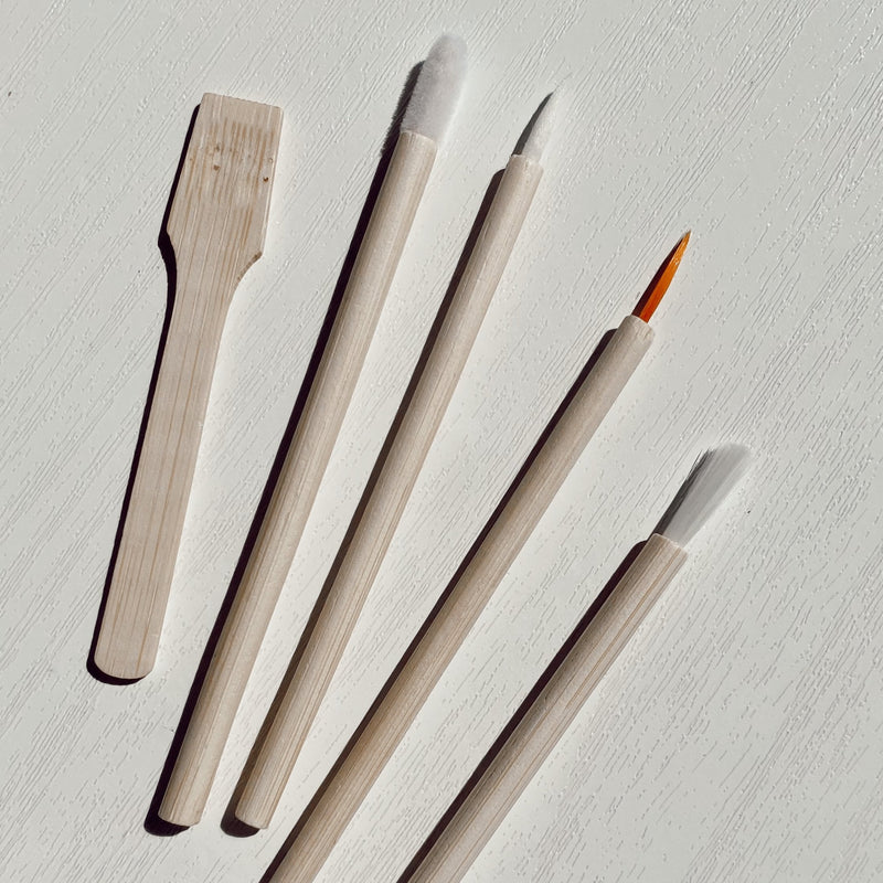 bamboo-applicators-lip-brushes