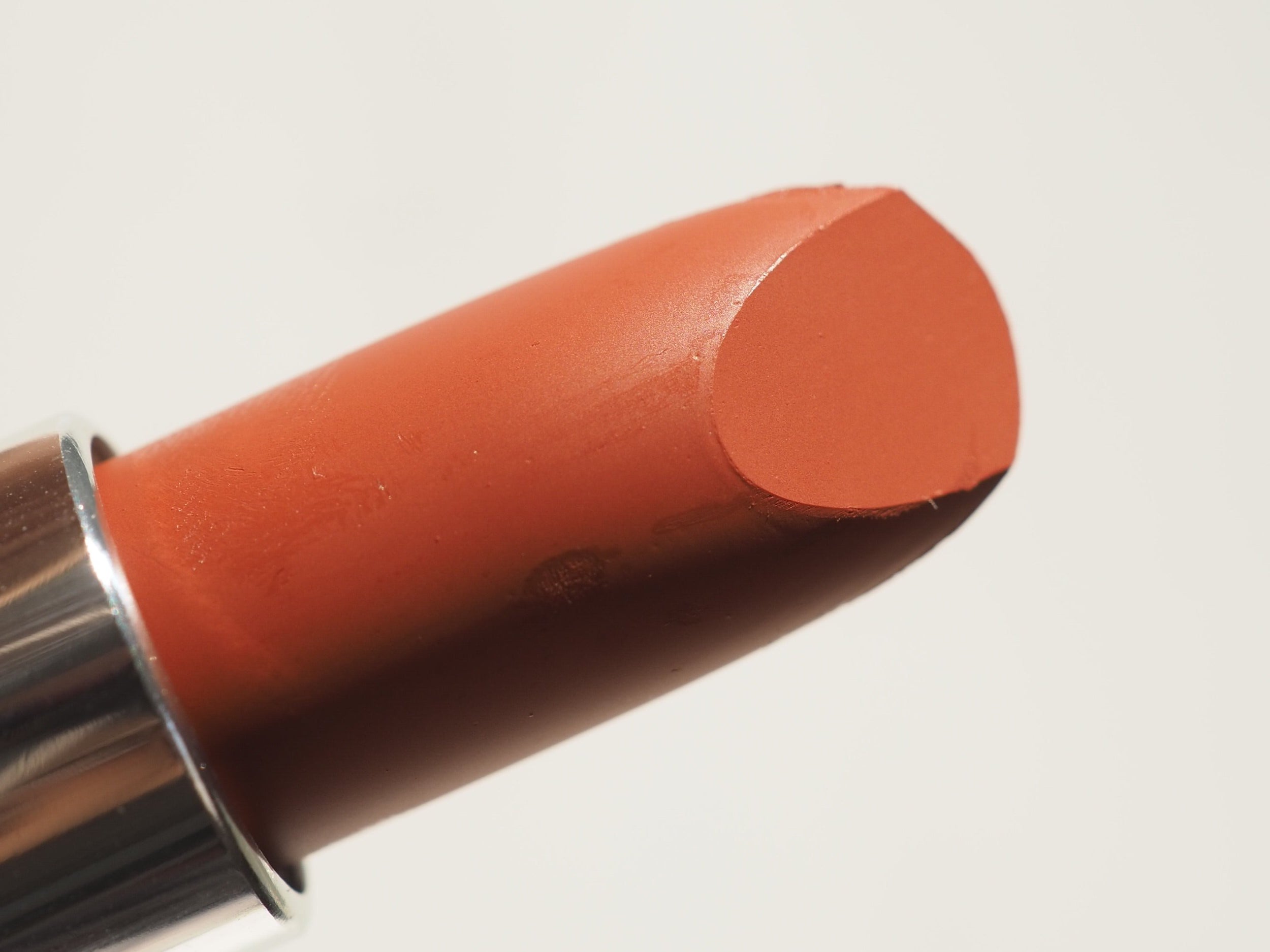 LIPSTICK WITH AN ECO-CONSCIENCE.