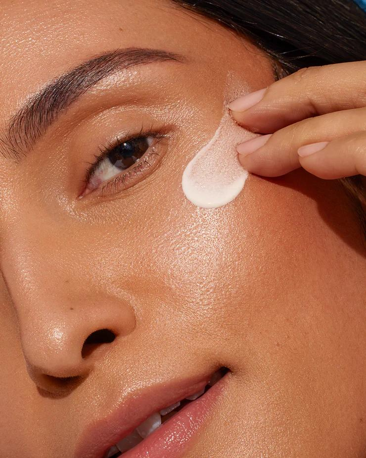 Coola Dew Good Illuminating Serum Sunscreen with Probiotic Technology SPF 30