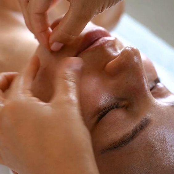 60-Minuten Sculpt Massage