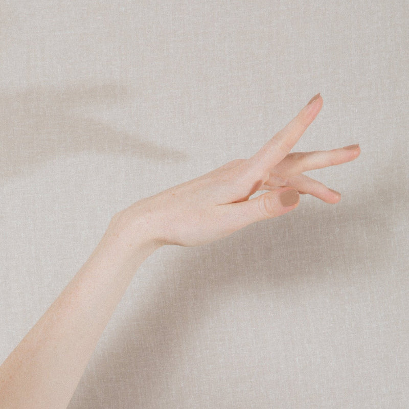 j-hannah-nail-polish-dune