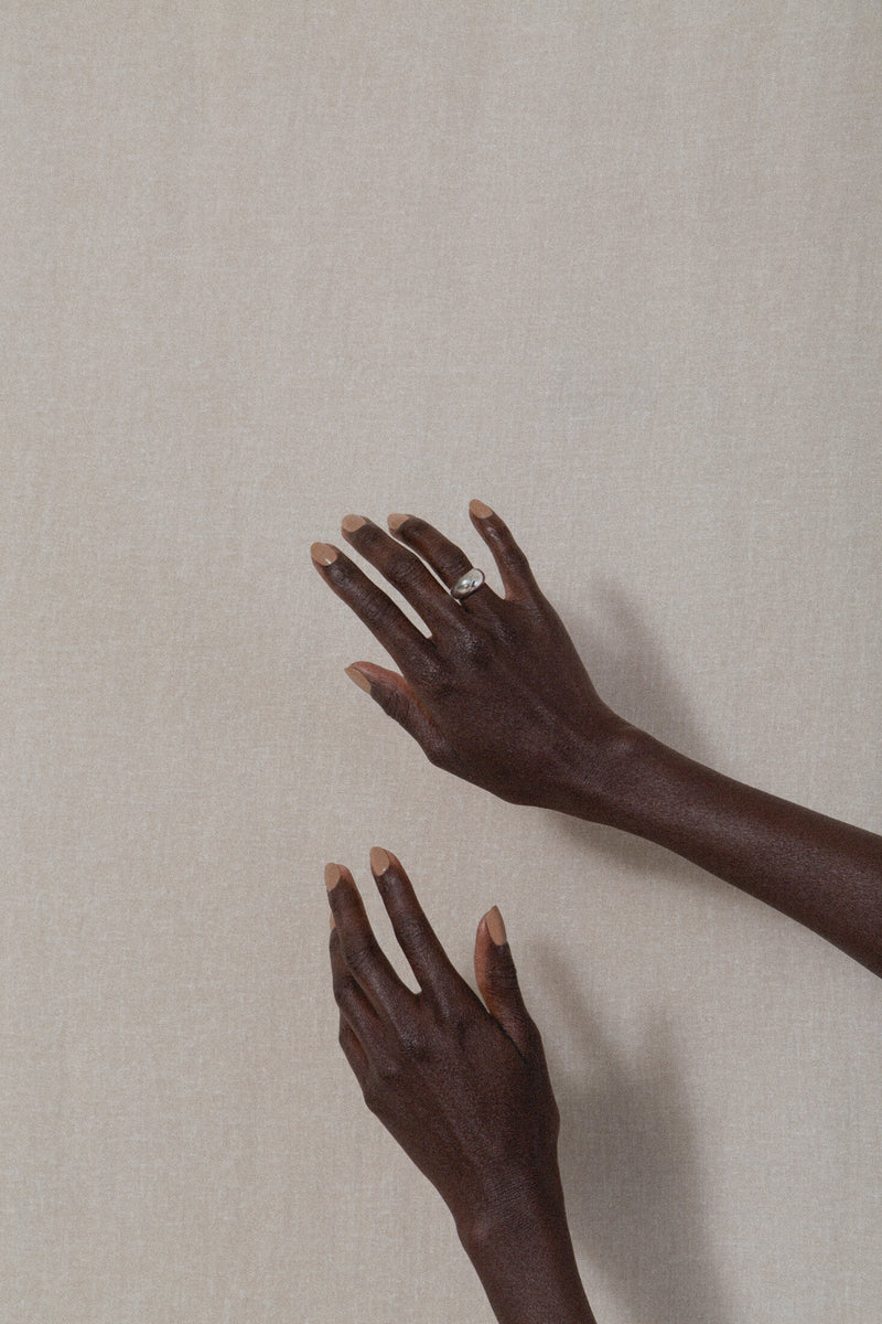 j-hannah-nail-polish-dune