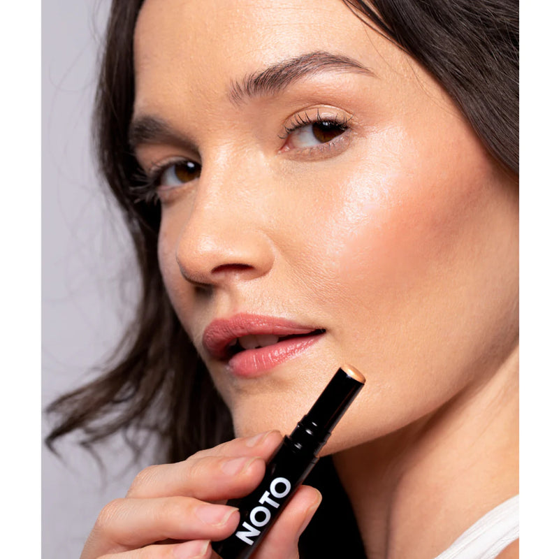 NOTO HYDRA HIGHLIGHTER STICK // FACE + BODY