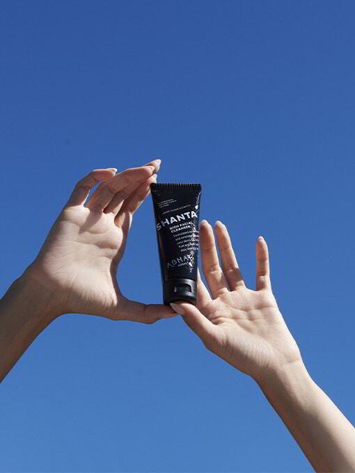 Abhati Suisse Shanta Rich Facial Cleanser